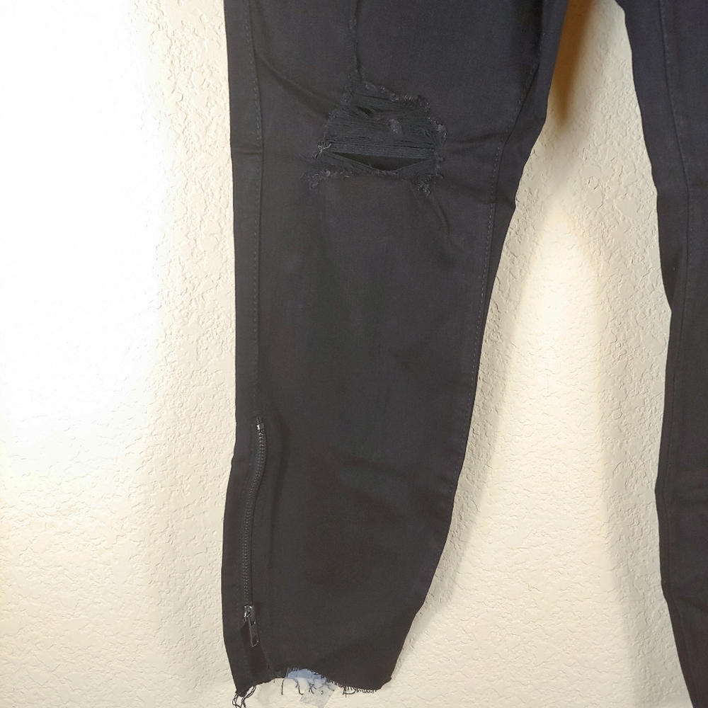 Torrid premium cropped jegging black jeans distressed raw hem size 16 - Picture 11 of 16